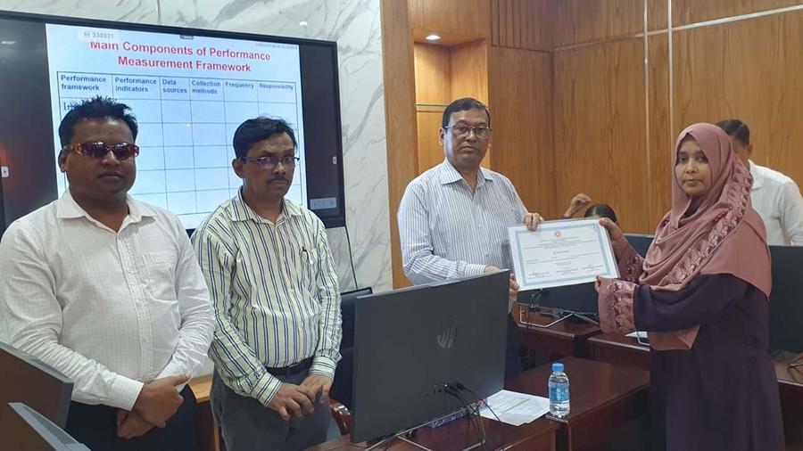 Certificate distribution