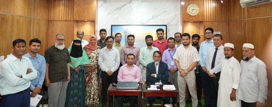 Group photo of the 22nd batch of participants