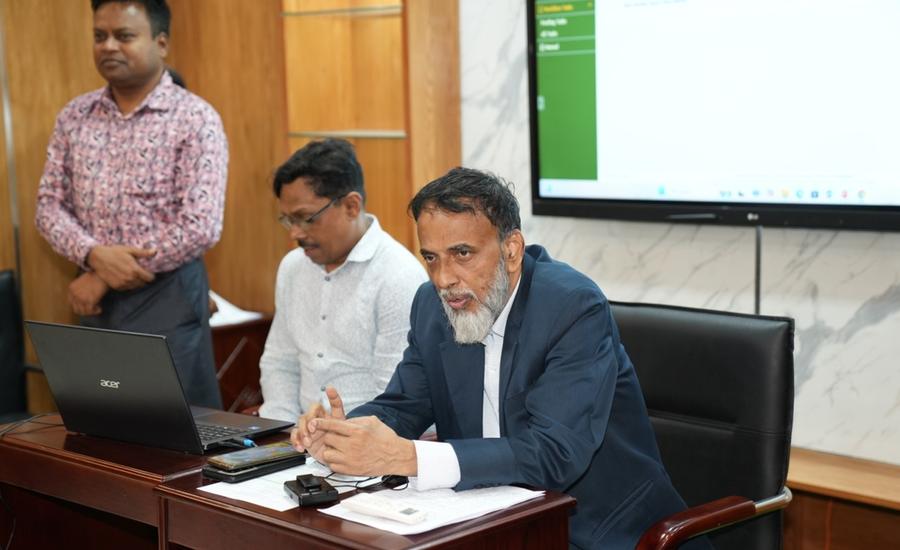 Secretary of IMED delivering the closing address