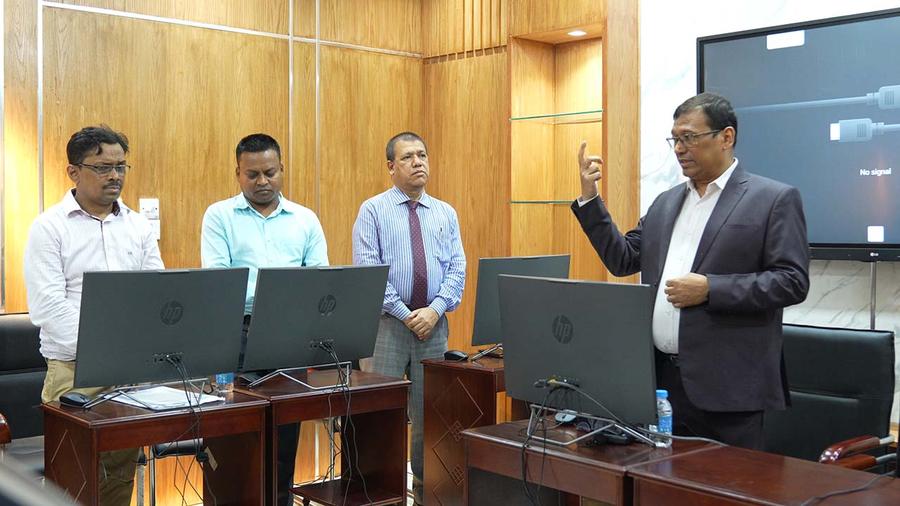 Secretary, IMED delivering the opening address
