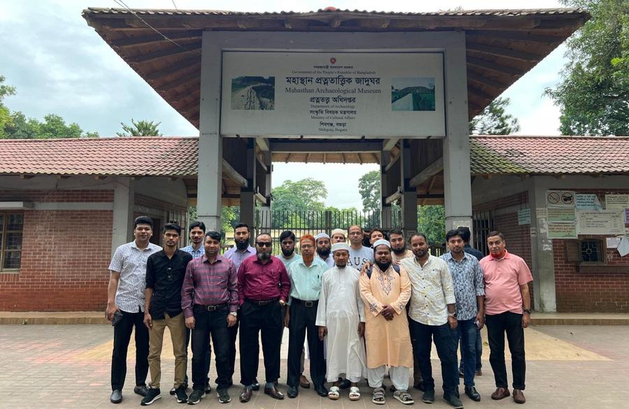 Participants at the Mahasthan Archaeological Museum