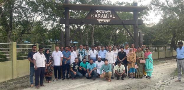 Participants on an educational visit to the Karamjal eco-tourism center in the Sundarbans