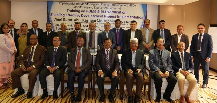 Group photo of training participants