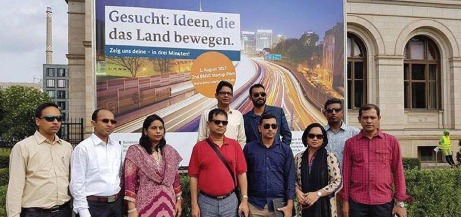 In front of the Federal Ministry of Transport and Digital Infrastructure, Germany
