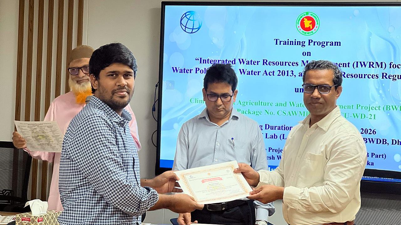 Certificate presentation to a participant
