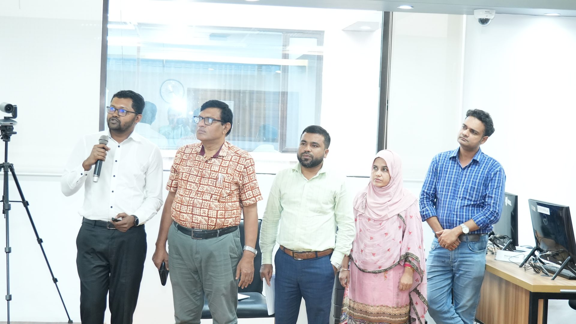Final group presentation of the course review session