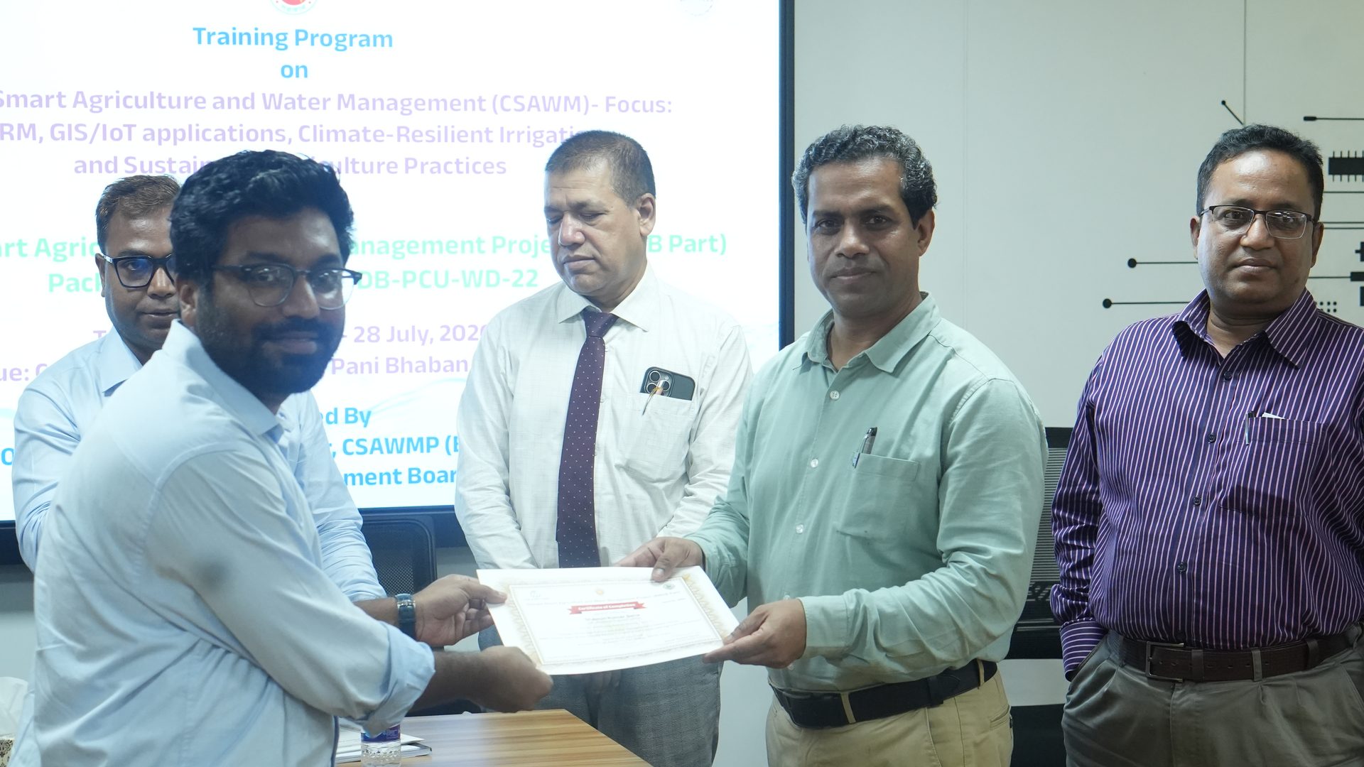 Certificate presentation to a participant
