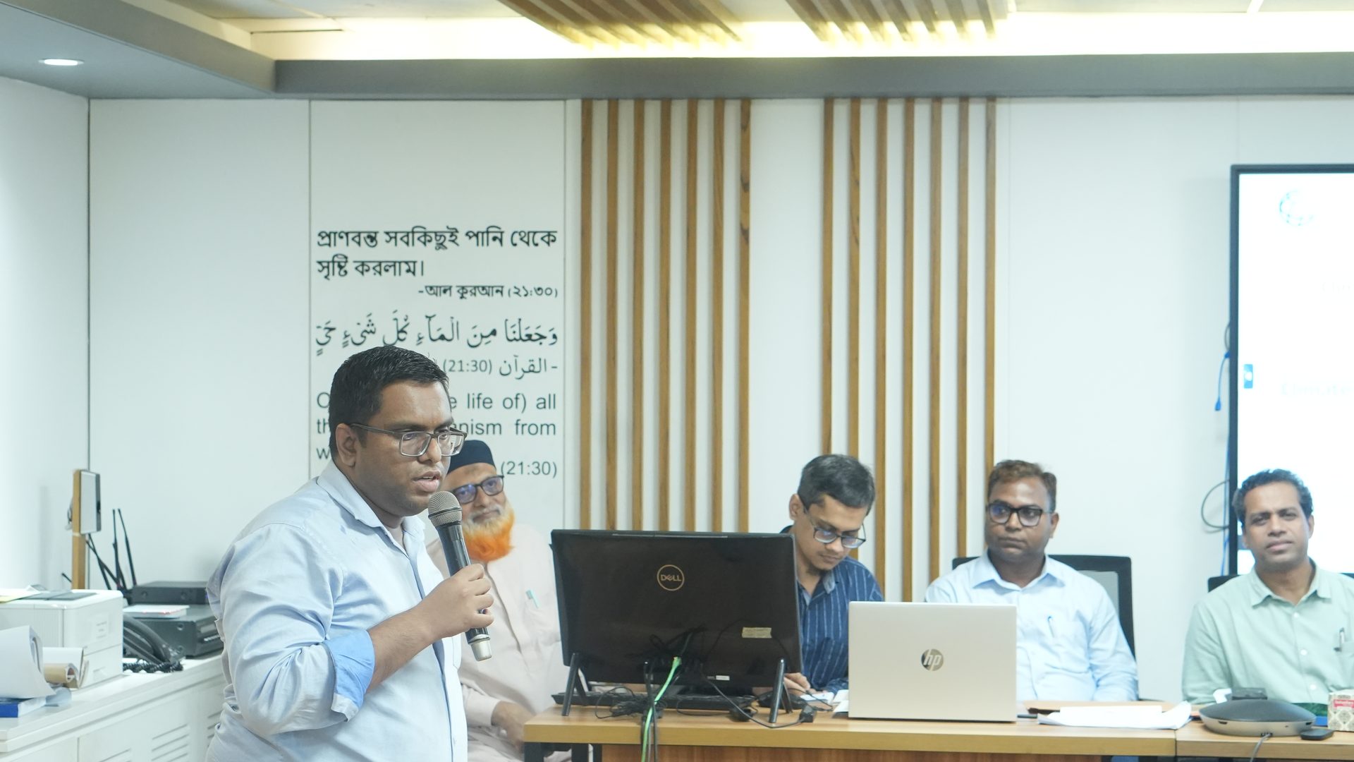 A participant giving feedback on the training course