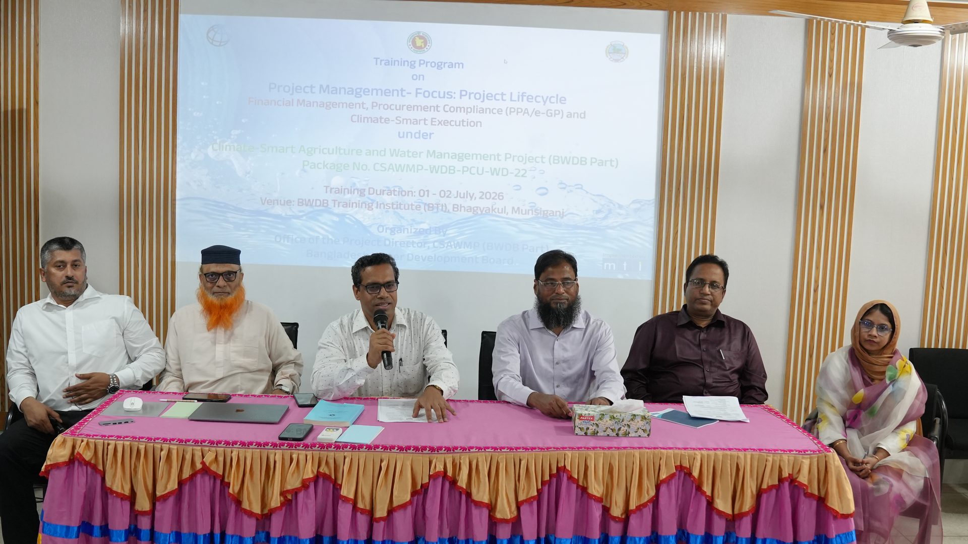Project Director delivering the closing speech of the Package 22 training course