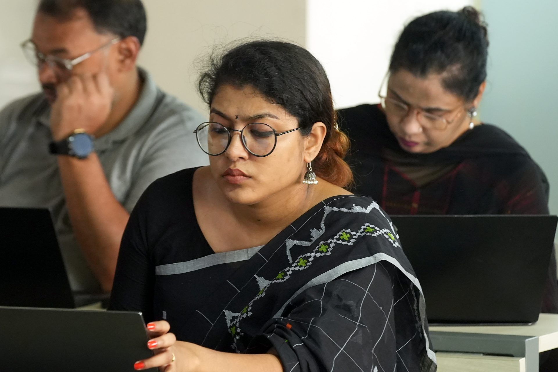 Participants following the session closely