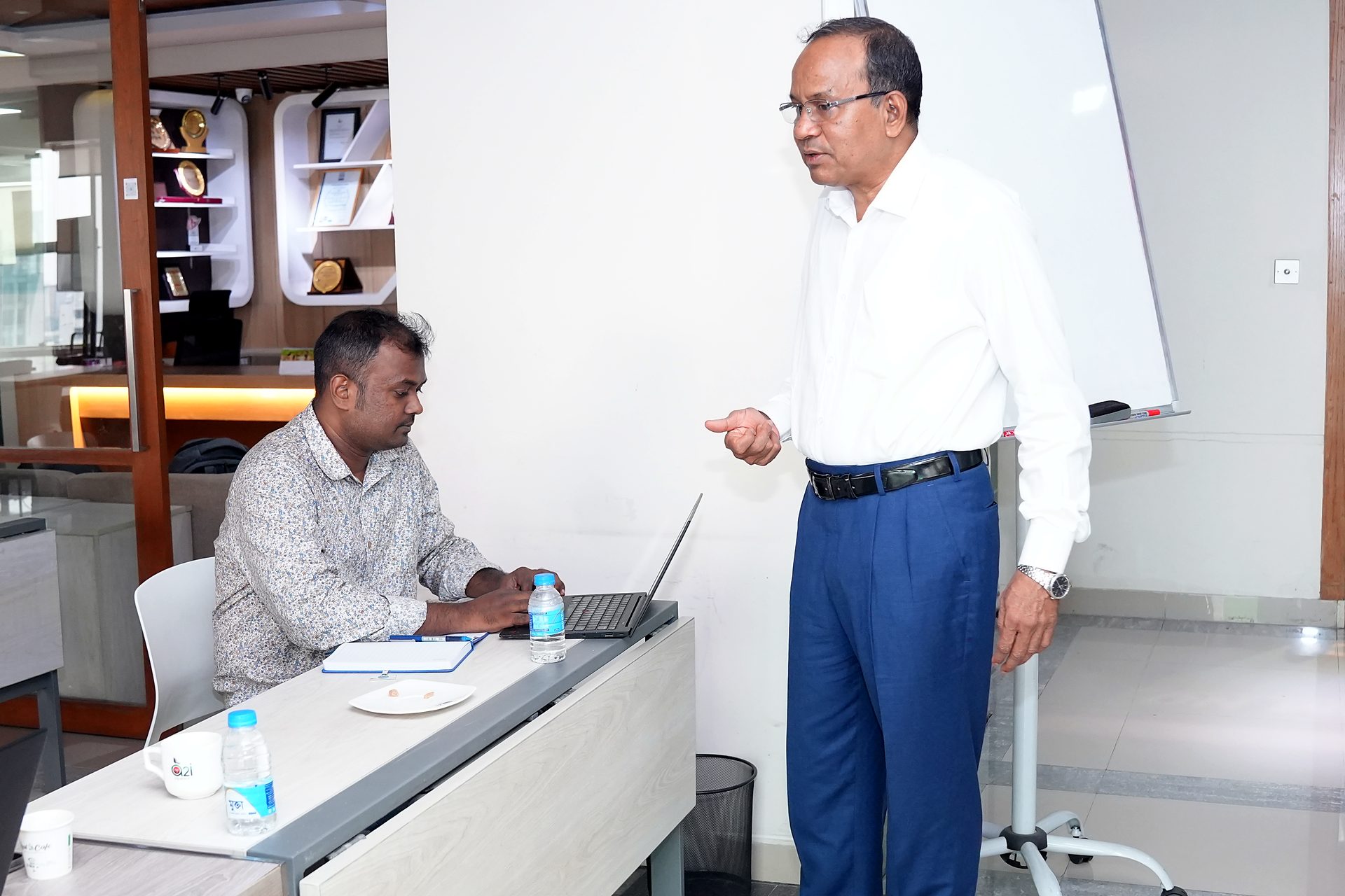 Trainer speaking with a participant
