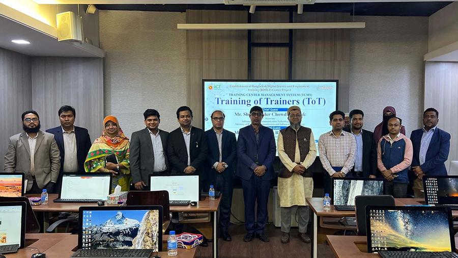 Closing Ceremony and Group Photo