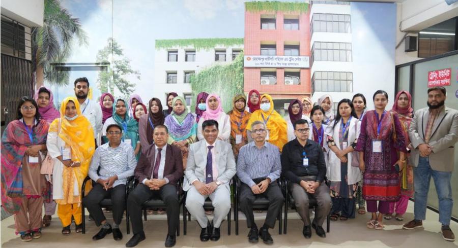Group photo of the participants