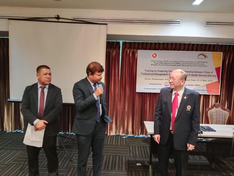 Project Director Khondoker Md Nazmul Huda Shamim delivering a speech